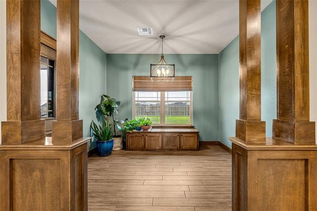 365 NW Mountain Lake Crest Crest, Lawton, OK 73507