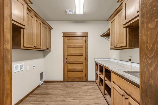 365 NW Mountain Lake Crest Crest, Lawton, OK 73507