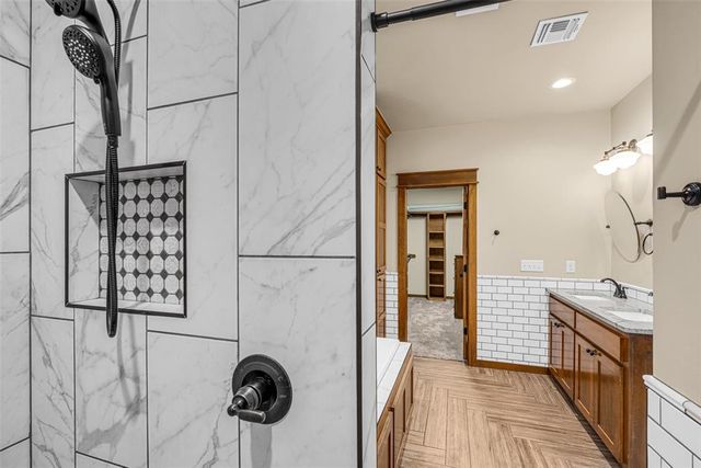 365 NW Mountain Lake Crest Crest, Lawton, OK 73507