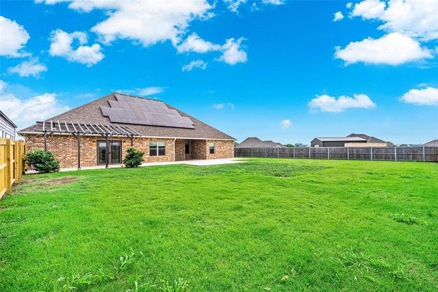 365 NW Mountain Lake Crest Crest, Lawton, OK 73507