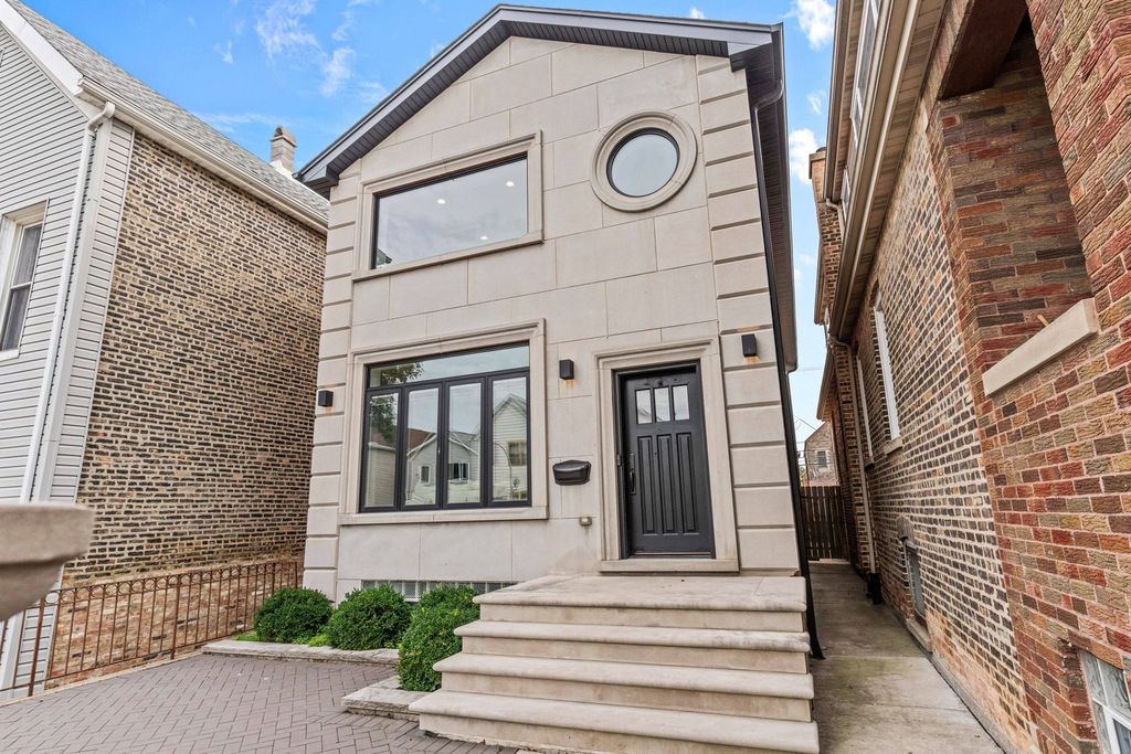 2913 S Lowe Avenue, Chicago, IL 60616 — exterior