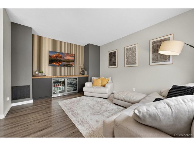 22104 E Belleview Ln, Aurora, CO 80015