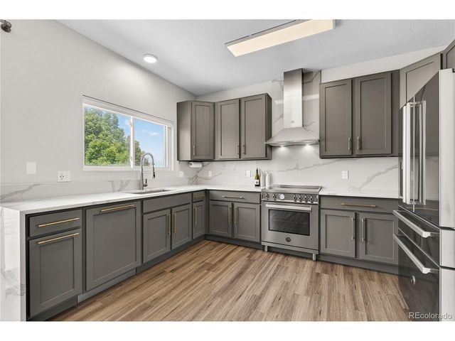 22104 E Belleview Ln, Aurora, CO 80015