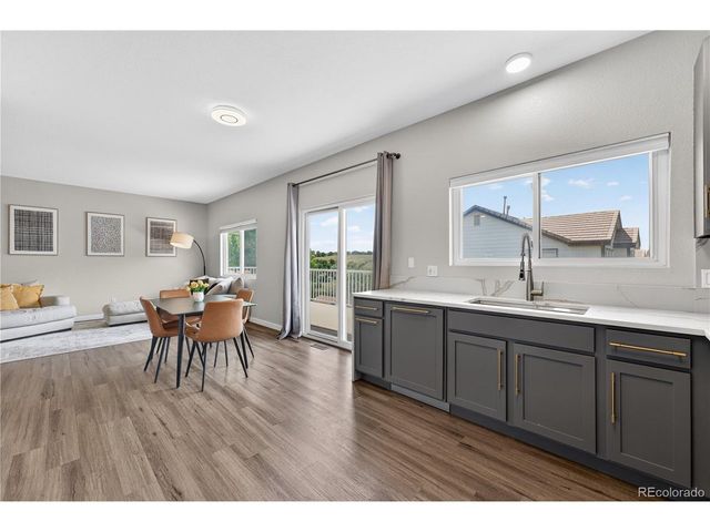22104 E Belleview Ln, Aurora, CO 80015