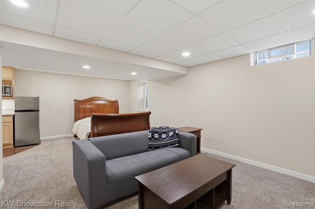 2015 Huntingdon Drive, Wixom, MI 48393