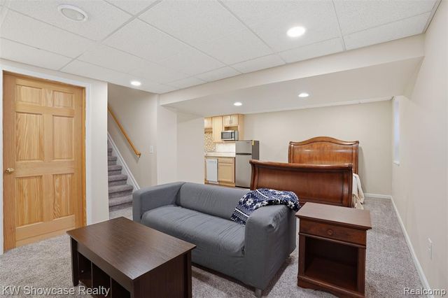 2015 Huntingdon Drive, Wixom, MI 48393