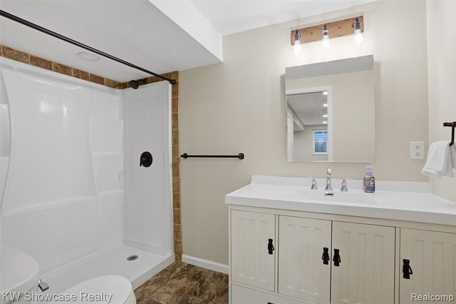 2015 Huntingdon Drive, Wixom, MI 48393