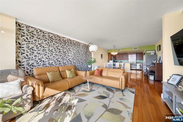 8100 River Road 1011, North Bergen, NJ 07047