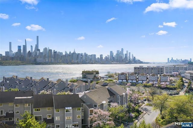 8100 River Road 1011, North Bergen, NJ 07047