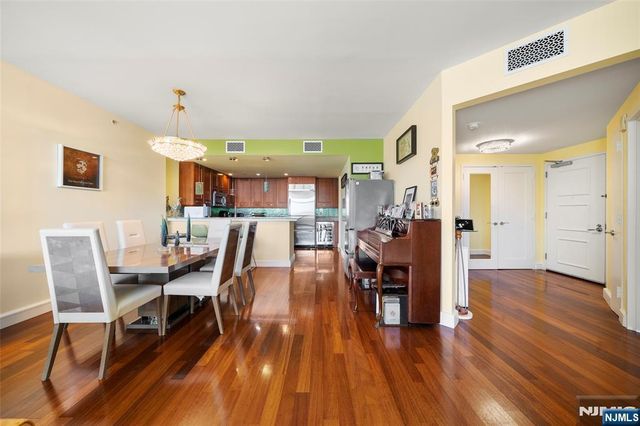 8100 River Road 1011, North Bergen, NJ 07047