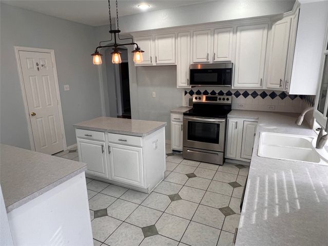 411 Chatham Street, Sunnyvale, TX 75182