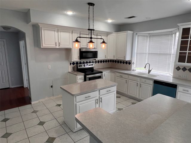 411 Chatham Street, Sunnyvale, TX 75182