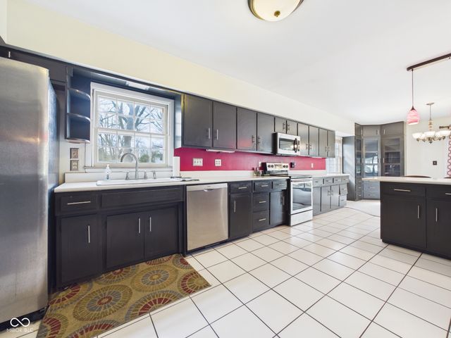1110 Greenway Drive, Anderson, IN 46011