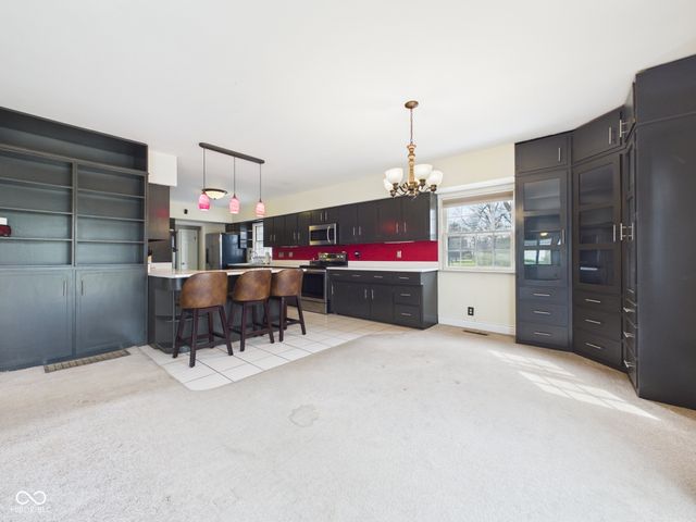 1110 Greenway Drive, Anderson, IN 46011