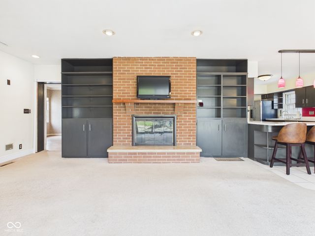 1110 Greenway Drive, Anderson, IN 46011