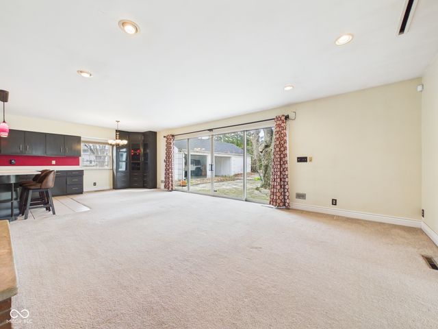 1110 Greenway Drive, Anderson, IN 46011