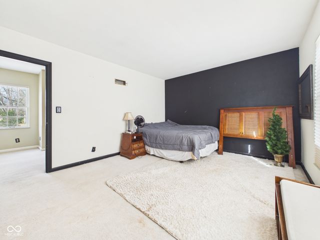 1110 Greenway Drive, Anderson, IN 46011