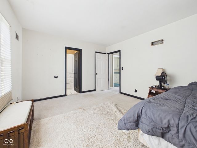 1110 Greenway Drive, Anderson, IN 46011