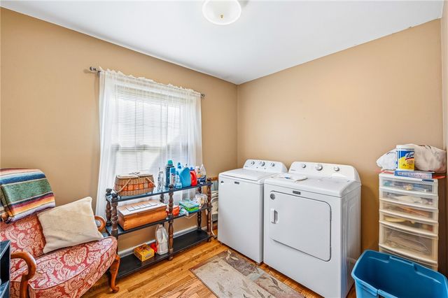 2225 Saratoga Dr, Hermitage, PA 16148