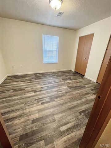 463 PONDEROSA Avenue 2, O'fallon, IL 62269