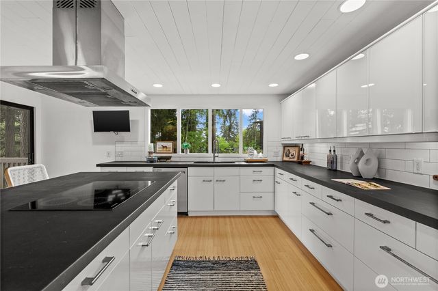 3325 92nd Avenue Ct E, Puyallup, WA 98371