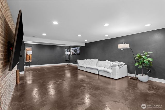 3325 92nd Avenue Ct E, Puyallup, WA 98371