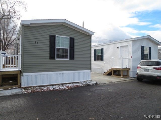 54 Shamrock Drive, Lackawanna, NY 14218