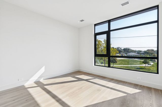 6801 Tyree Street, Dallas, TX 75209