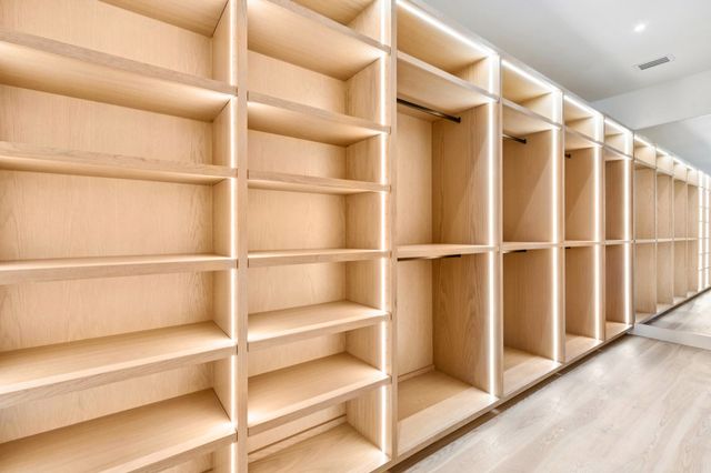 6801 Tyree Street, Dallas, TX 75209