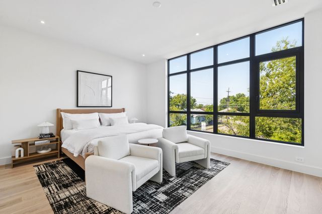 6801 Tyree Street, Dallas, TX 75209