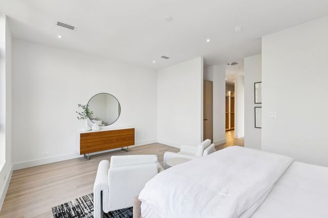 6801 Tyree Street, Dallas, TX 75209