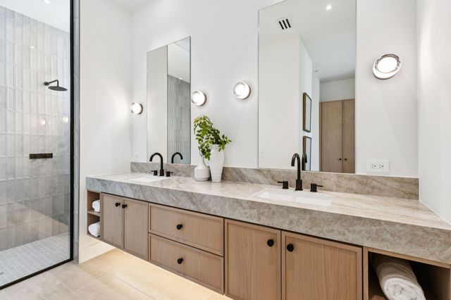 6801 Tyree Street, Dallas, TX 75209