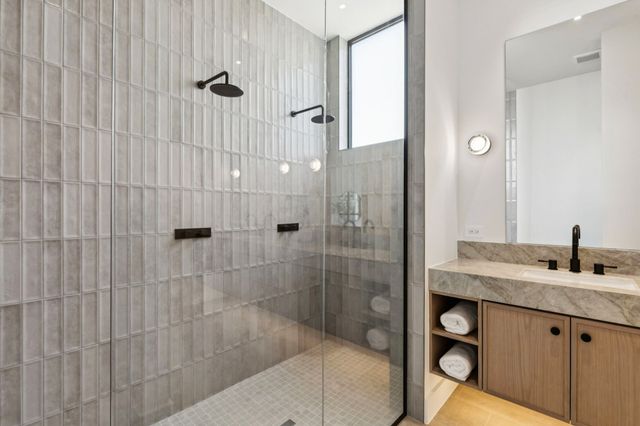 6801 Tyree Street, Dallas, TX 75209