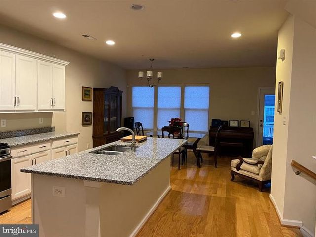 9806 USHERS PL, Waldorf, MD 20601