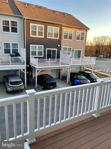 9806 USHERS PL, Waldorf, MD 20601