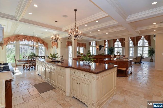 15 N Church Road, Saddle River, NJ 07458