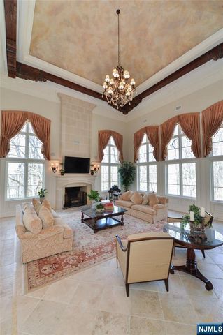 15 N Church Road, Saddle River, NJ 07458