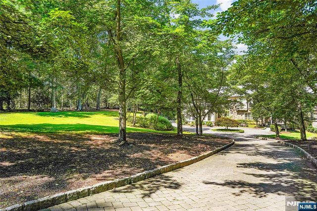 15 N Church Road, Saddle River, NJ 07458