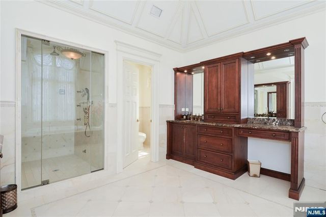 15 N Church Road, Saddle River, NJ 07458