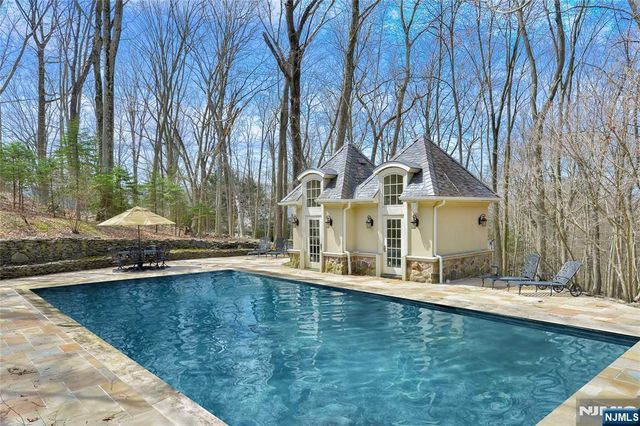 15 N Church Road, Saddle River, NJ 07458