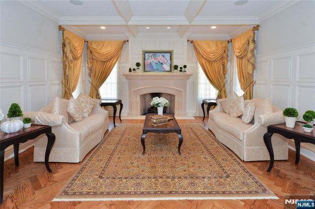 15 N Church Road, Saddle River, NJ 07458