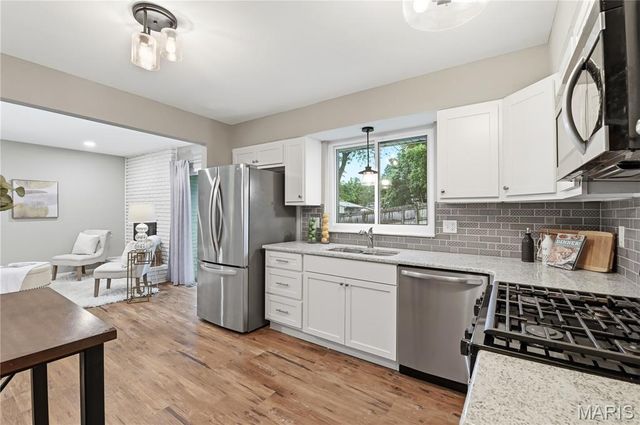 541 Braebridge Road, Manchester, MO 63021