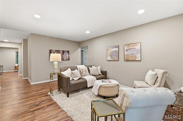 541 Braebridge Road, Manchester, MO 63021