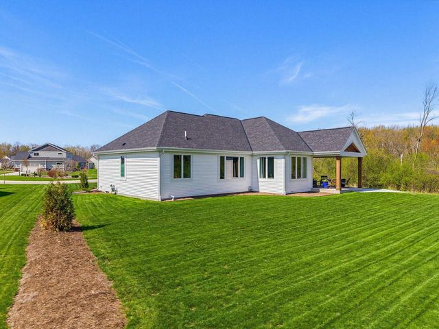 W144N11538 Wrenwood DRIVE, Germantown, WI 53022