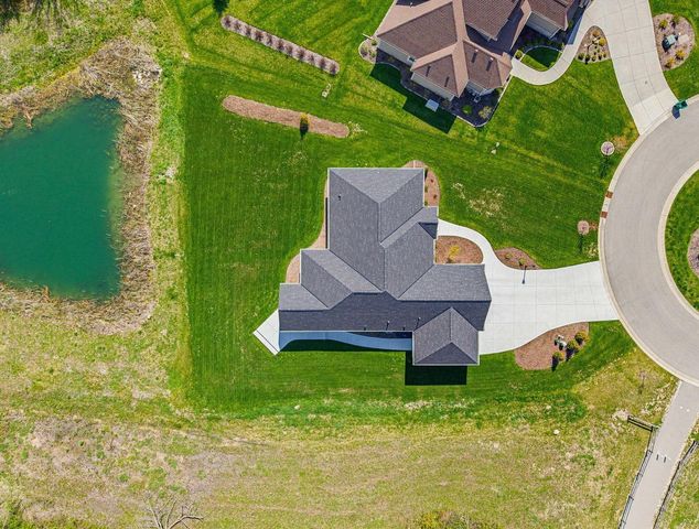 W144N11538 Wrenwood DRIVE, Germantown, WI 53022