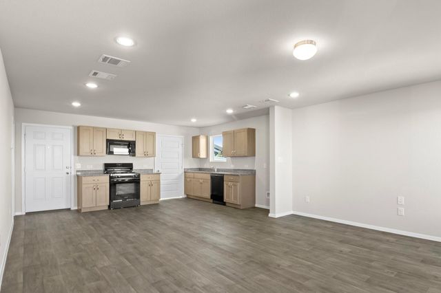 129 Daylily DR, Elgin, TX 78621