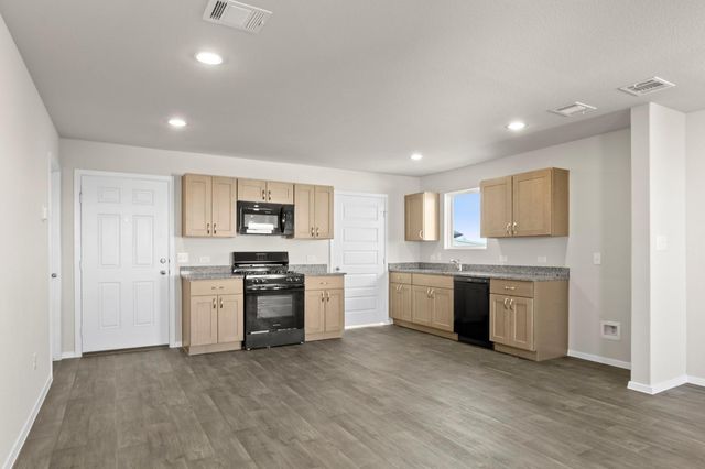 129 Daylily DR, Elgin, TX 78621