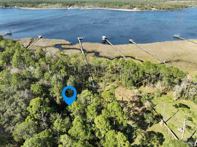 7962 Sleepy Bay Blvd, Navarre, FL 32566