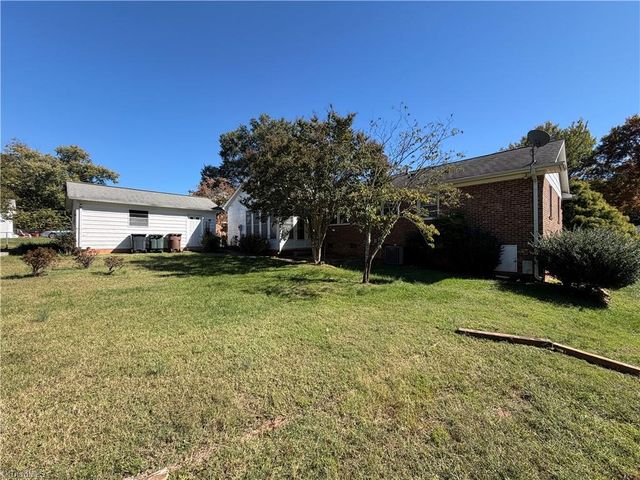 3020 Shady Lawn Drive, Greensboro, NC 27408