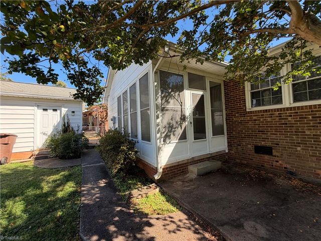 3020 Shady Lawn Drive, Greensboro, NC 27408